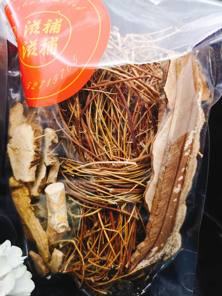 雞骨草捱夜湯包
